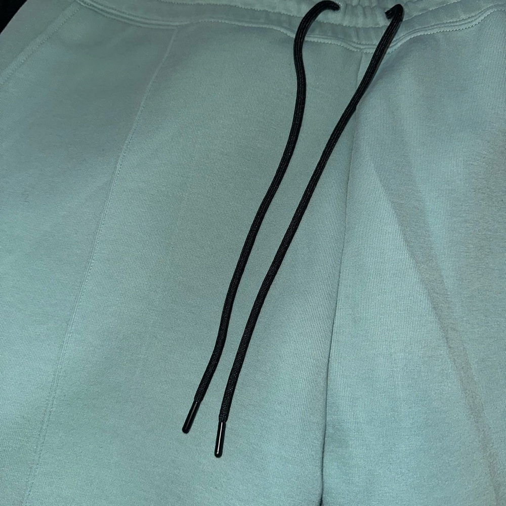 Nike Green Track Pants with Tapered Fit and Elastic Waistband - Picture 4 of 7